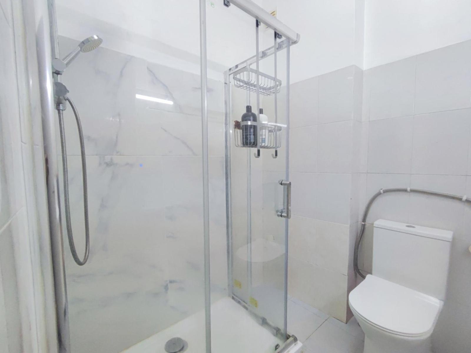 Laxuries Room For Rent Odivelas  Luaran gambar